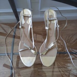 Chloe wrap around ankle strap buckled sandals gold women's 40/8